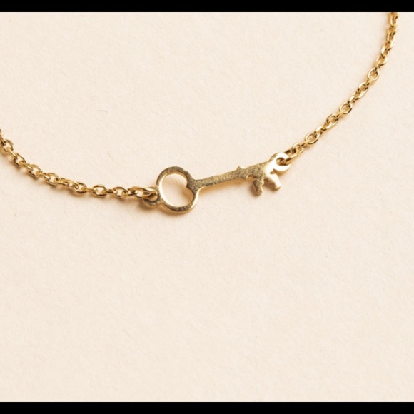 ‘Unlock Your Dreams’ Luxe Key Freedom Bracelet - Picture 3 of 6